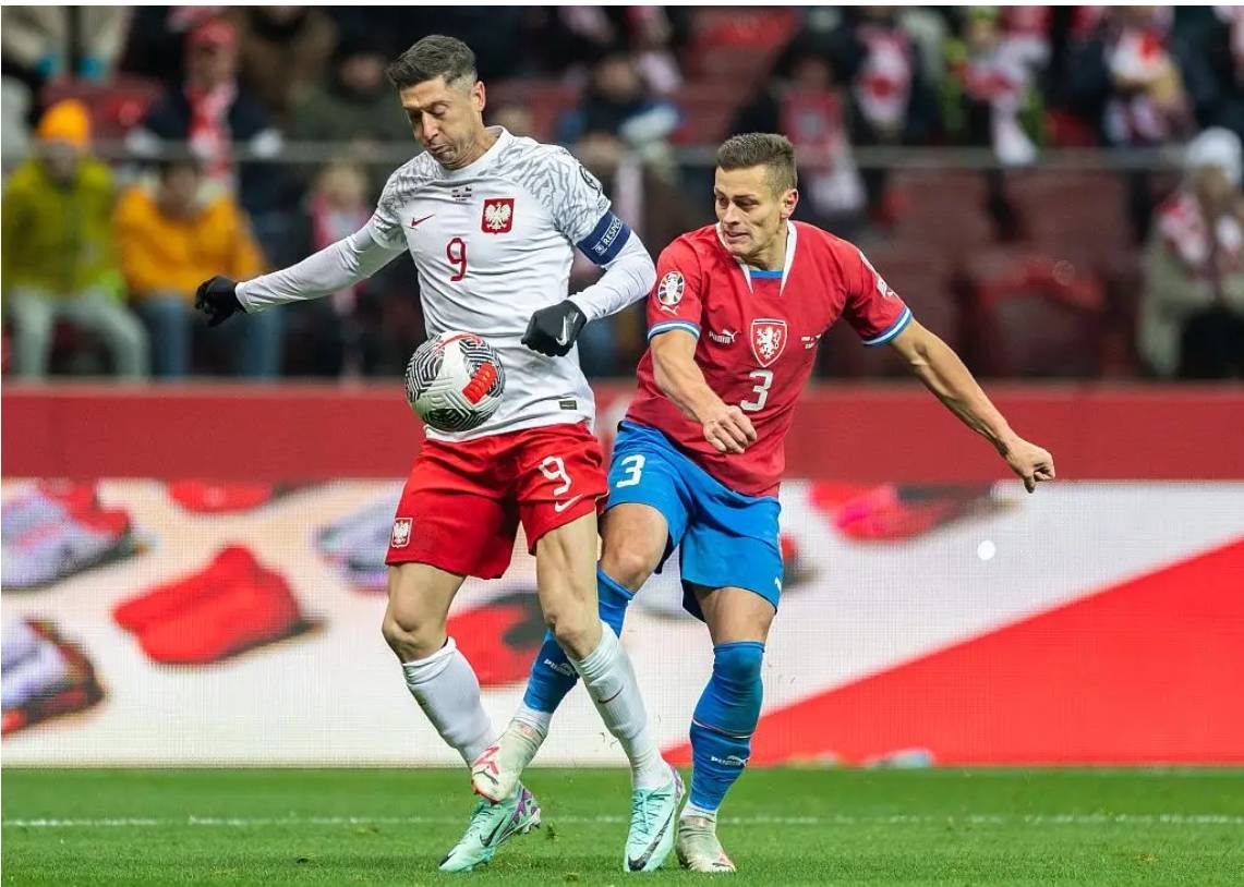 激情碰撞！欧洲超级球队踢出精彩比赛