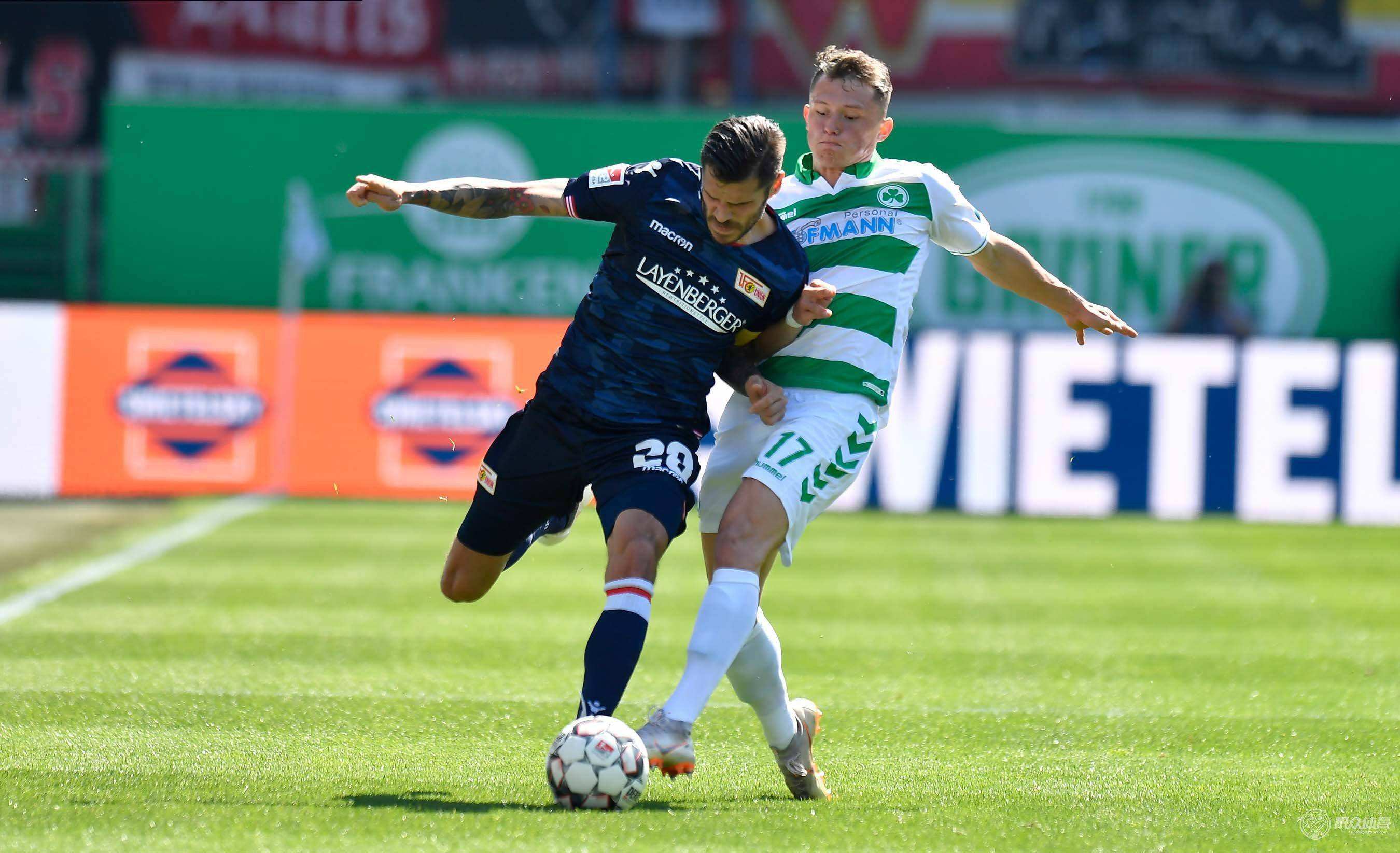 沙托鲁主场球迷加油助威，大胜洛里昂的简单介绍