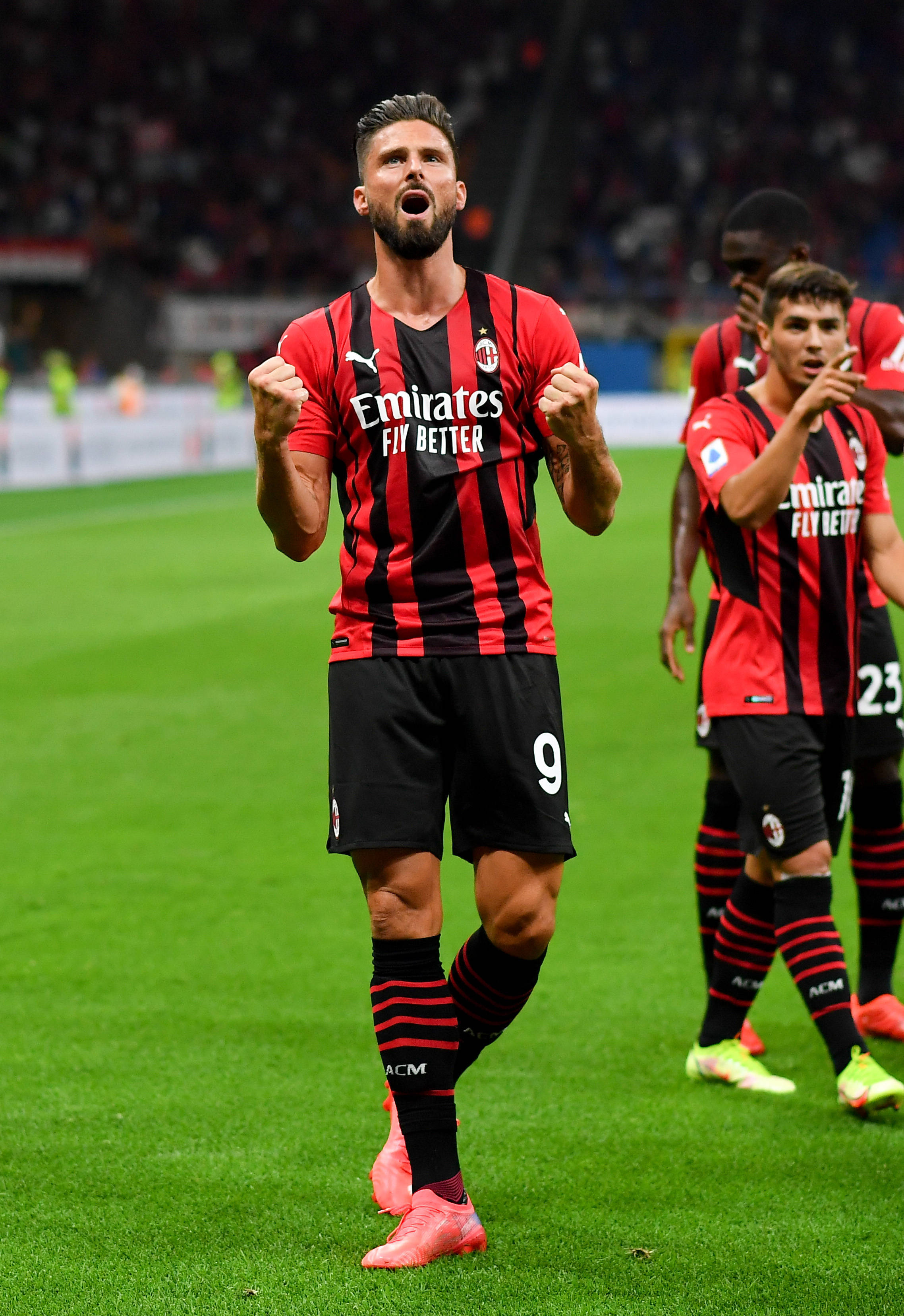 尤文图斯客场输给AC米兰意甲争冠局势严峻的简单介绍 尤文图斯客场输给AC米兰意甲争冠局势严峻的简单介绍