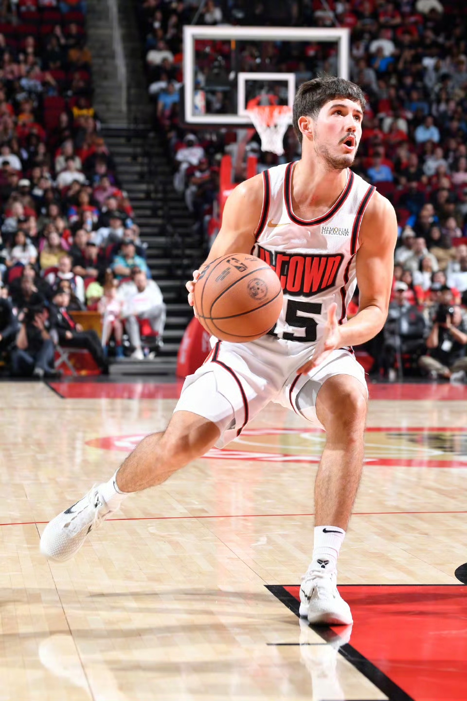 金年会体育-开拓者球员在关键时刻稳定心态取得胜利