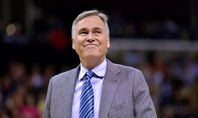 关于雄鹿主帅称赞年轻球员表现，为球队带来新气象的信息