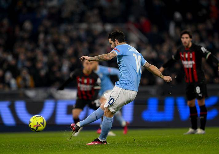 包含意甲球场上演绝地反击，千钧一发的词条