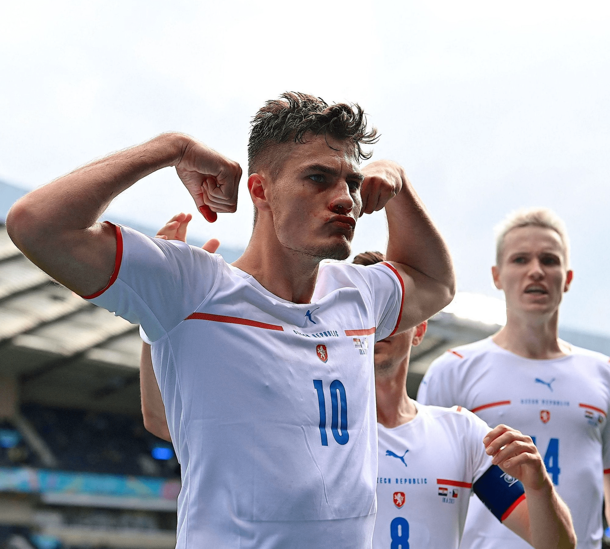 捷克队逆转晋级，挺进欧洲足球决赛