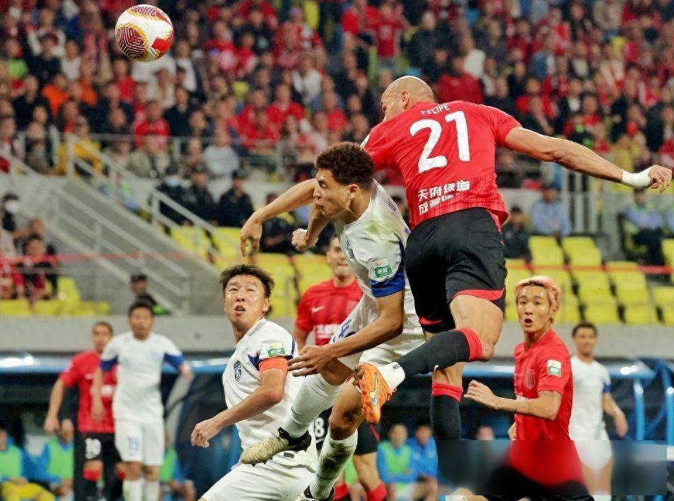 包含系力争冠豪门主场告负，遭球迷批评和抨击的词条