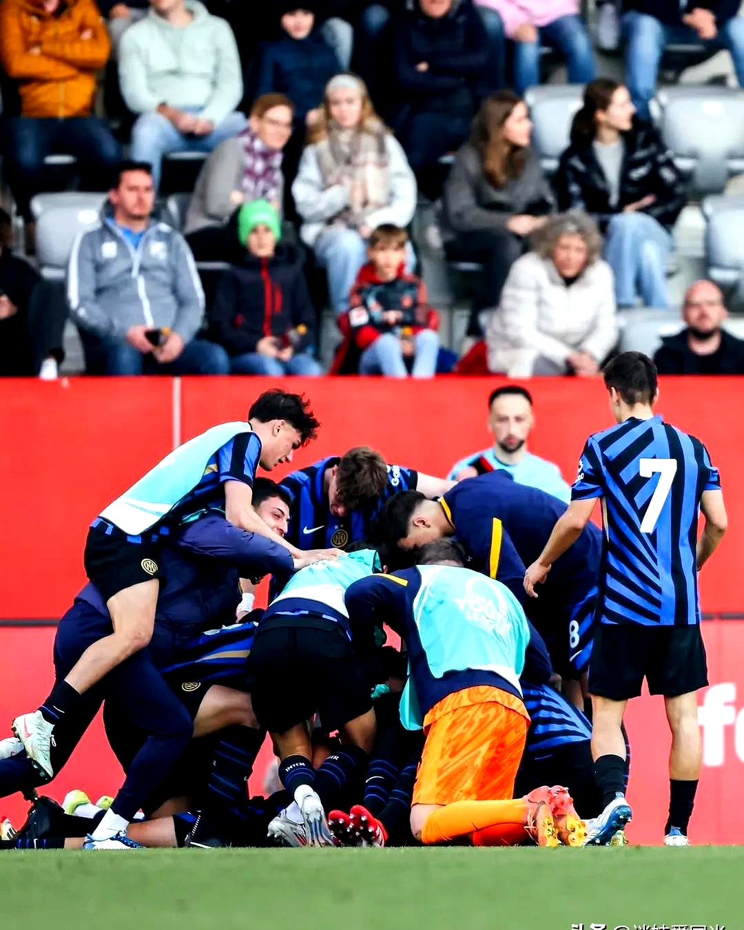 包含国际米兰全面击垮对手,欧冠实力再现高峰!的词条 包含国际米兰全面击垮对手,欧冠实力再现高峰!的词条