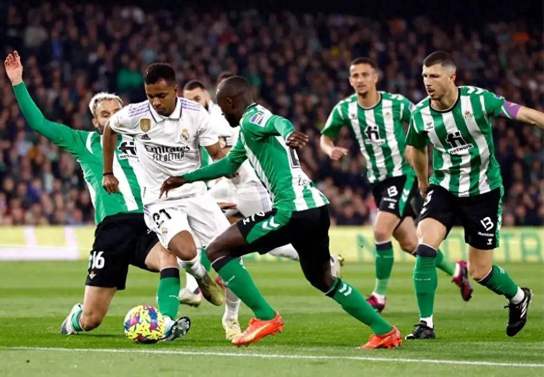 金年会体育-包含瓦伦西亚官方让斯皇马联委员会楼钦移的词条