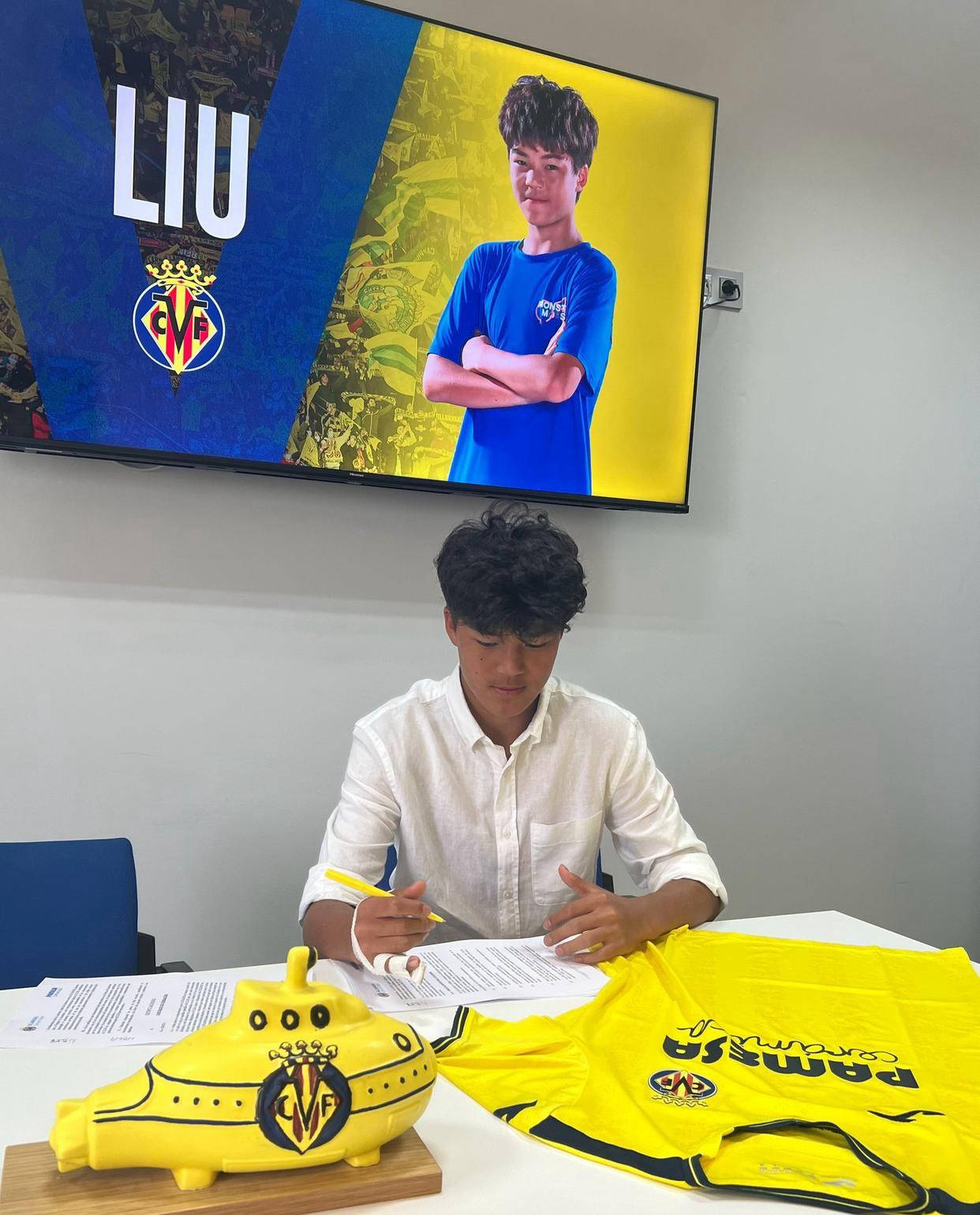 比利亚雷亚尔遭遇客场惨败，战绩不佳