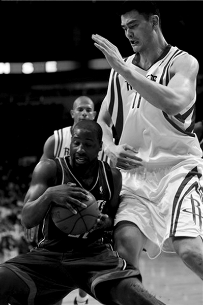 包含瓦伦西亚全队备战追逐梦想，豪取四连胜的词条