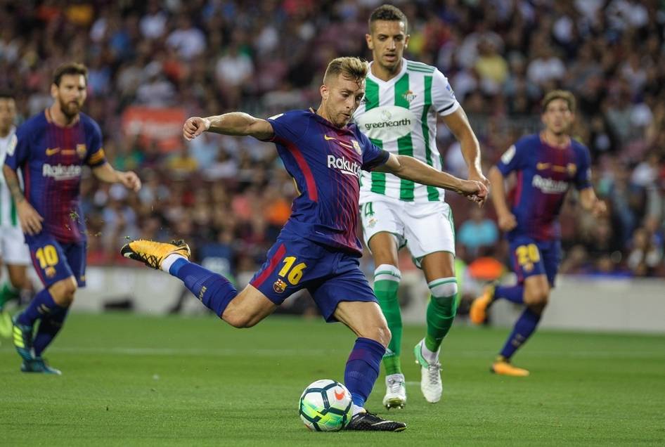 巴塞罗那击败马拉加,稳固领先优势 巴塞罗那击败马拉加,稳固领先优势