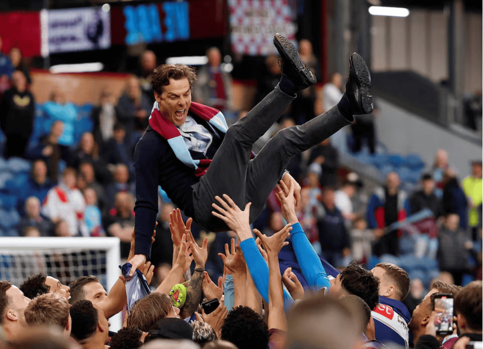 利兹联逆转胜利，重返欧战争夺区的简单介绍