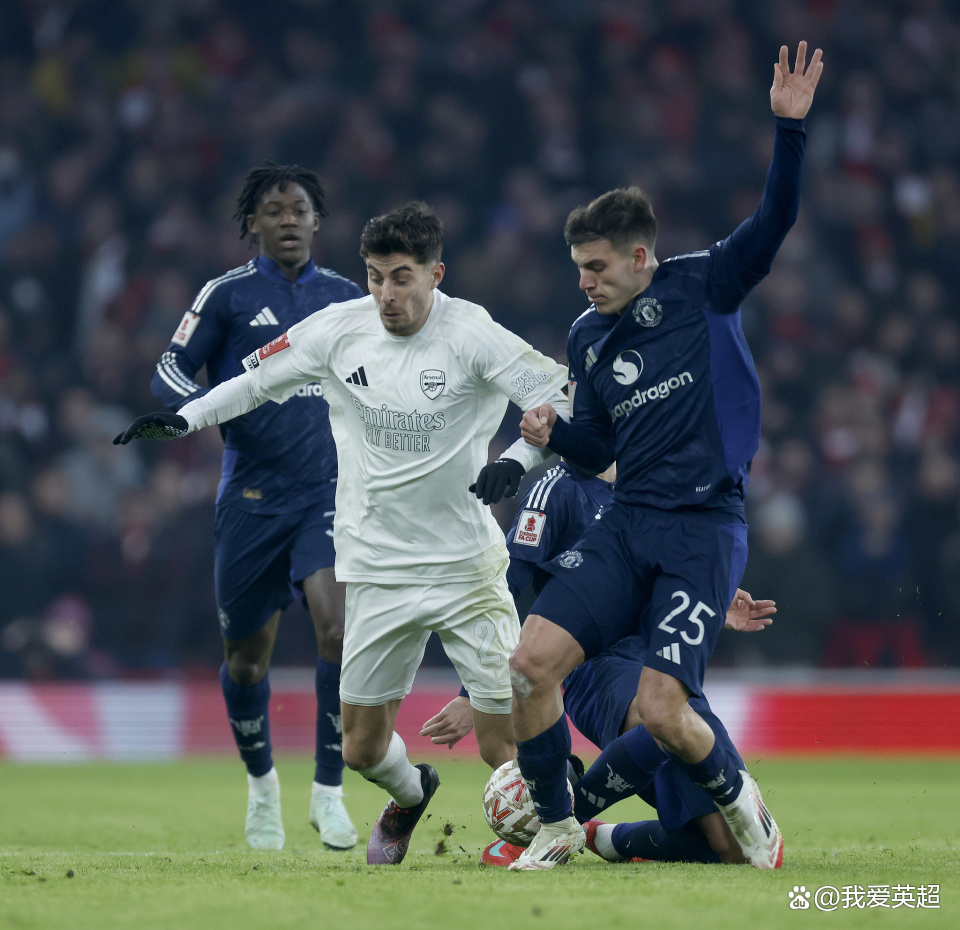 金年会平台-包含曼联主场逼平阿森纳，在积分榜上继续厮杀的词条