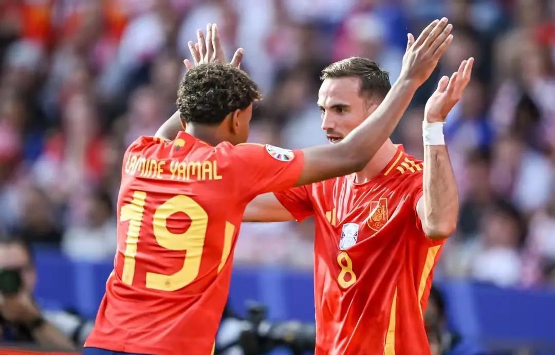 克罗地亚豪取大胜，晋级淘汰赛