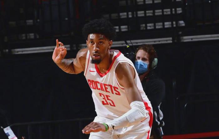 jinnianhui-独行侠惊险击败奇才，波尔津吉斯闪耀全场