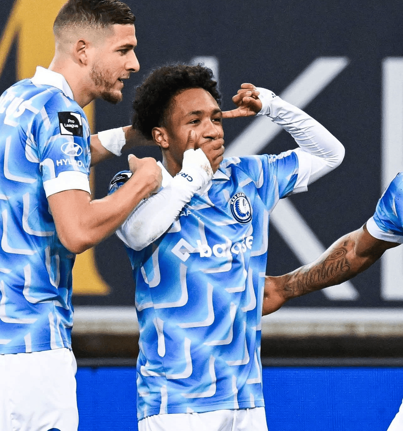 比利时横扫马赛，内马尔爆发神勇