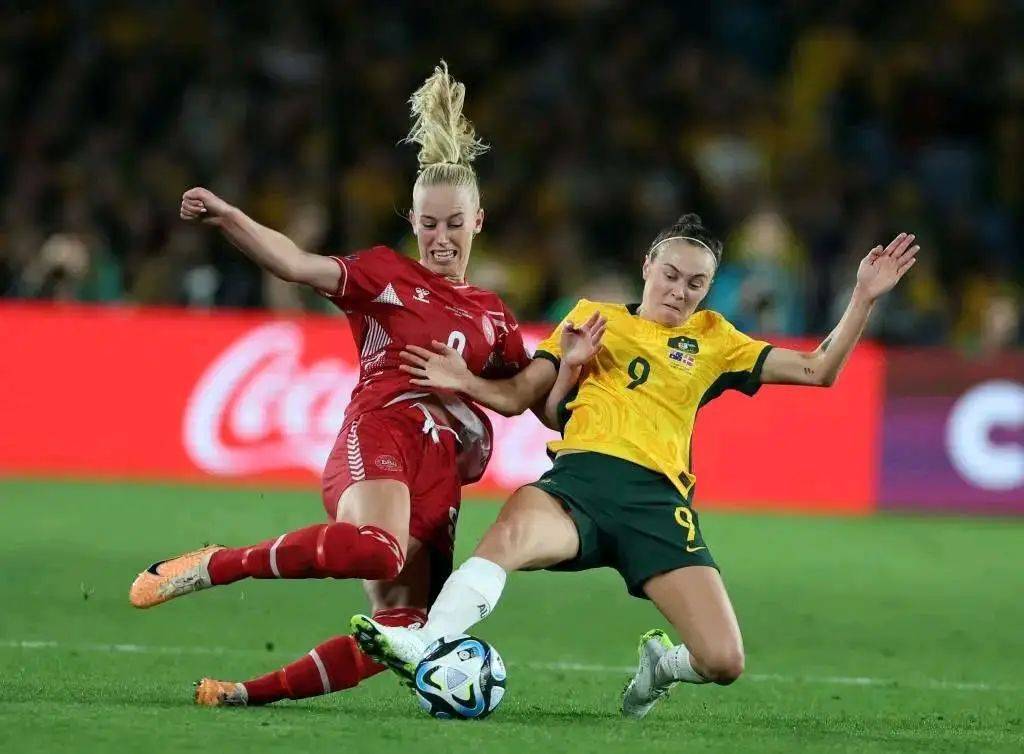 金年会集团-英格兰羽毛球队绝地反击法国羽毛球队，马琳送出助攻的简单介绍