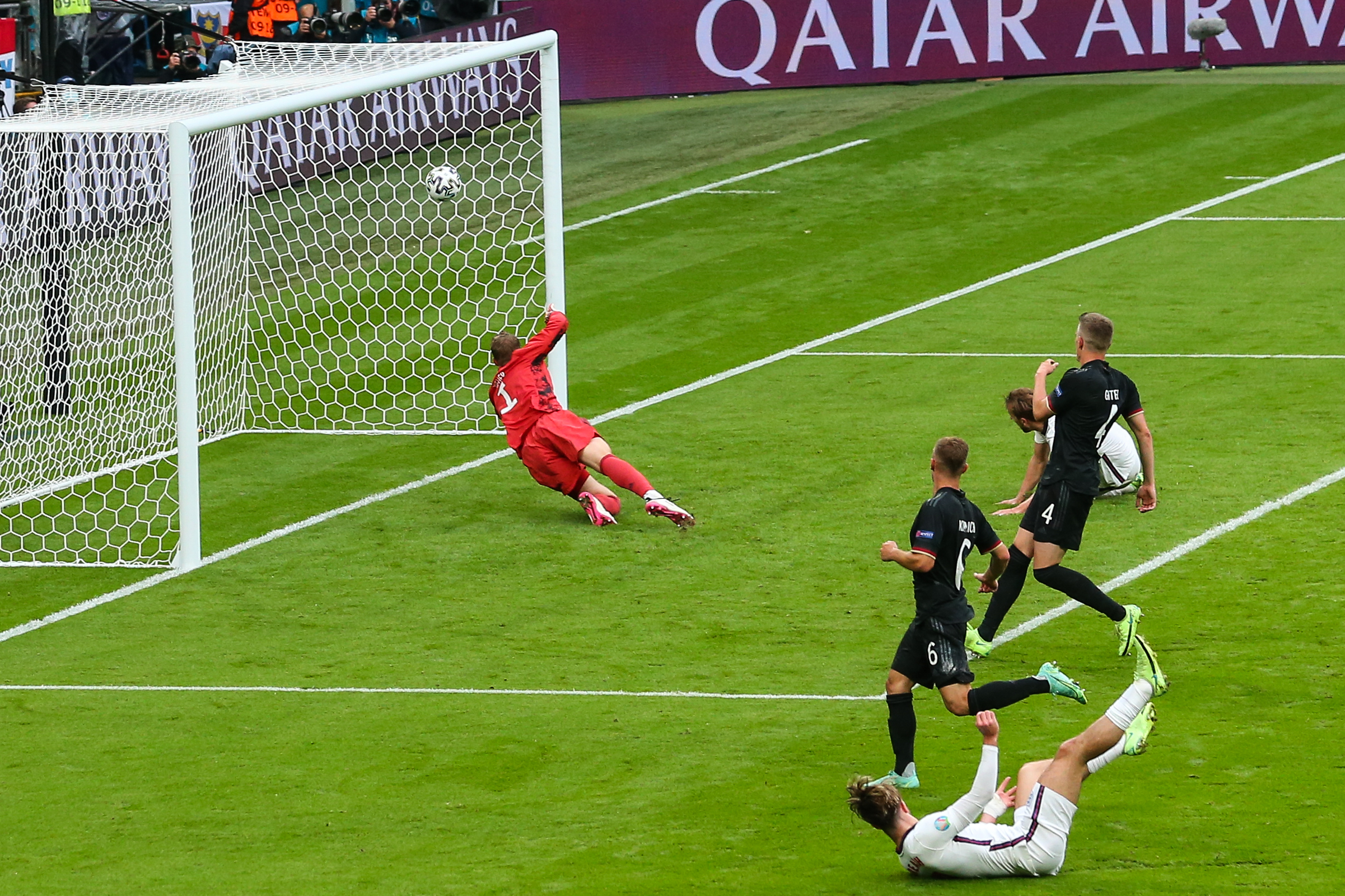 法国羽毛球队血洗英格兰羽毛球队，安赛龙完成帽子戏法的简单介绍