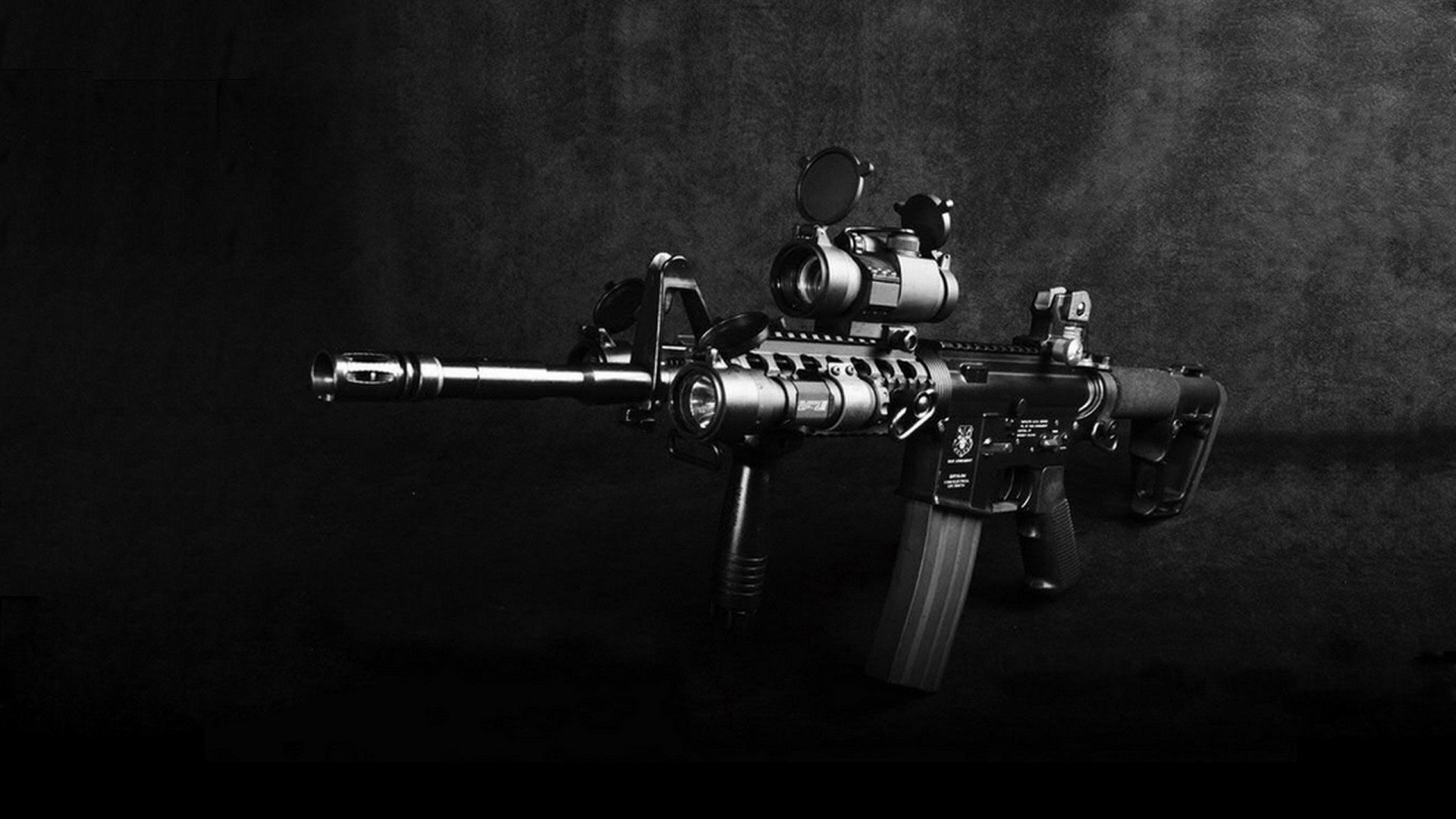 双线揭幕，赛道烽烟与篮下风云